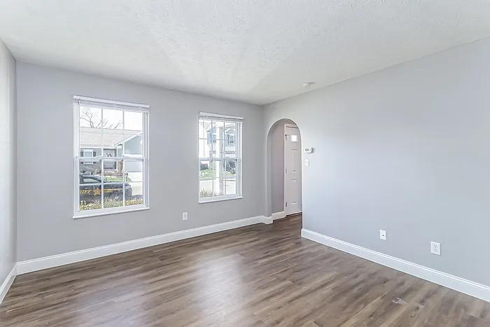 410 Princeton Dr — Photo 9
