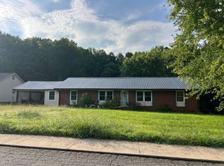 219 Rock Creek Dr, Lincolnton, NC 28092