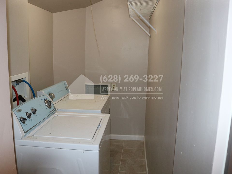 1st image of 2404 Lakehurst Ave