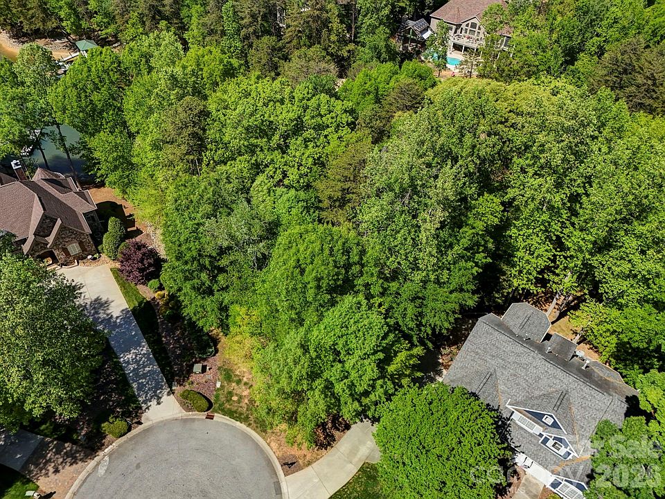 1st image of 19 Juniper Ln
