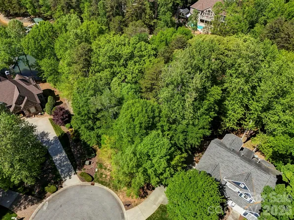 19 Juniper Ln, Denver, NC 28037