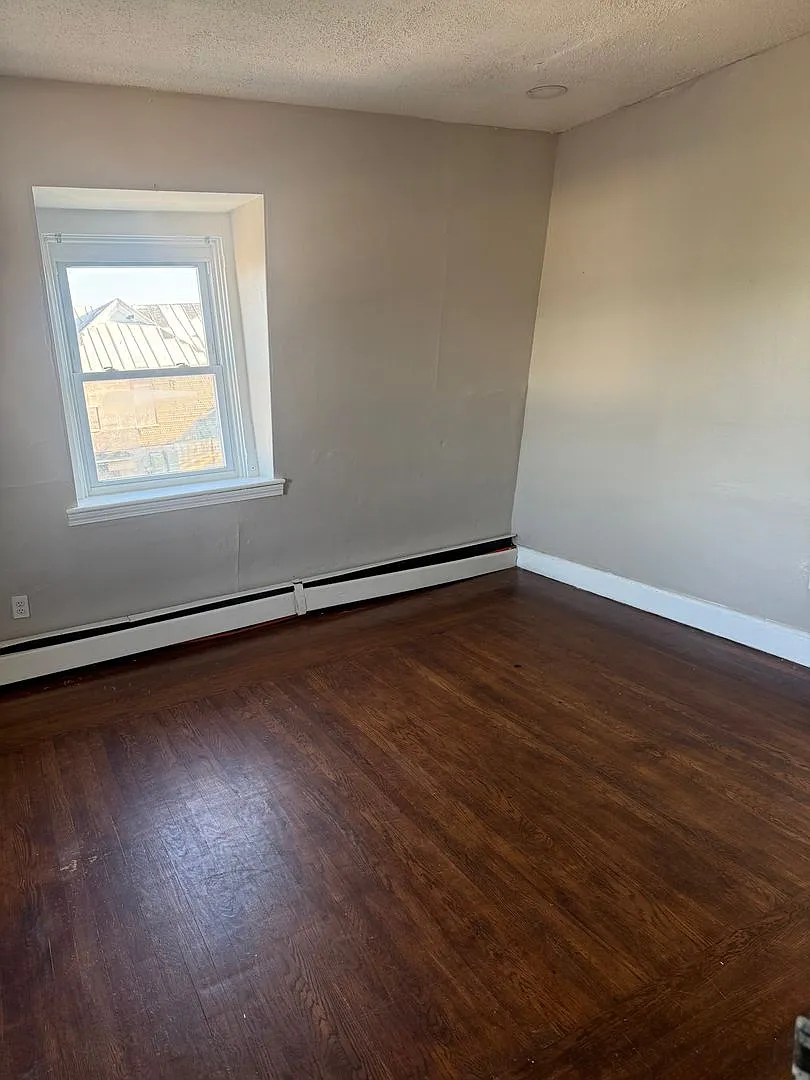 865 Eddy Street — Photo 4