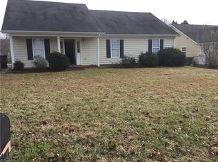 1515 Eagle Watch Ln, Kernersville, NC 27284