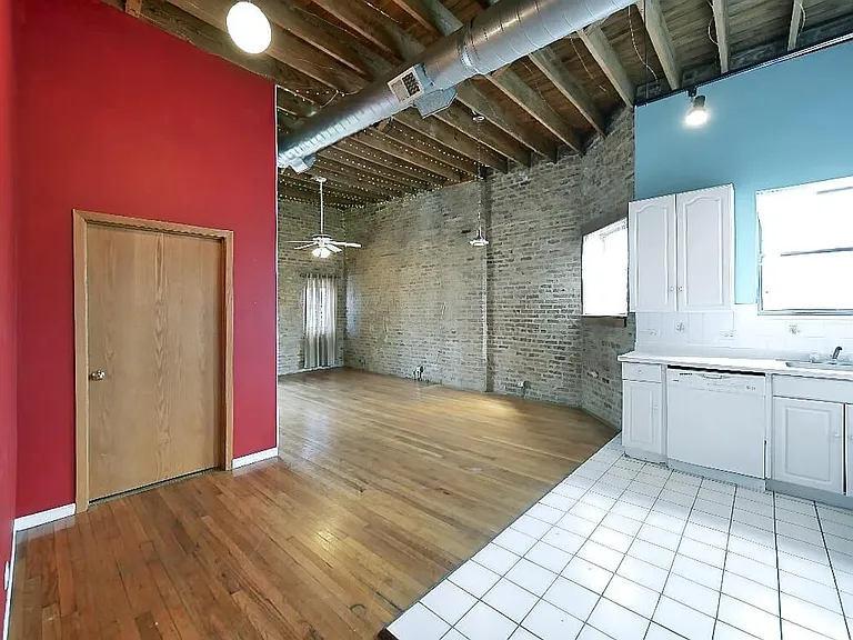 2849 W Belmont Ave #2F — Photo 4