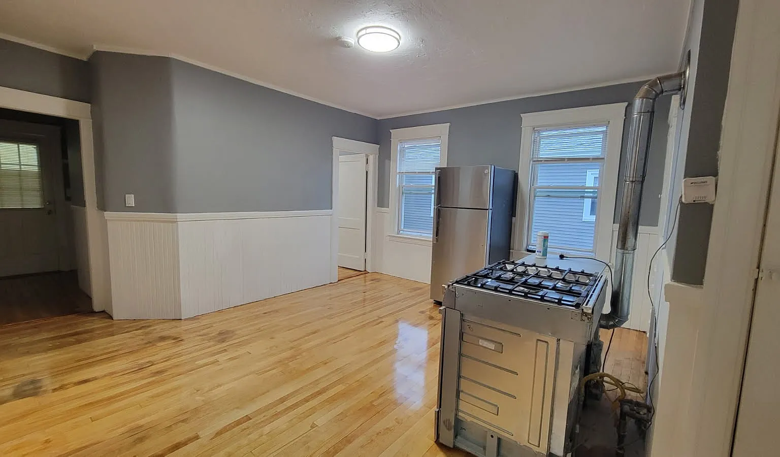 3 bed, $2,200 — Photo 1