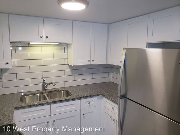 2nd image of 329 W Kimbell Ave APT 3