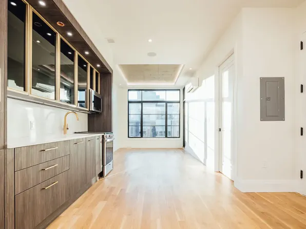 329 Gates Avenue image 1 of 12