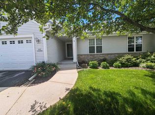 N52W35293 Lighthouse Ln, Oconomowoc, WI 53066