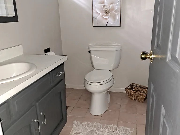Upper level Bathroom