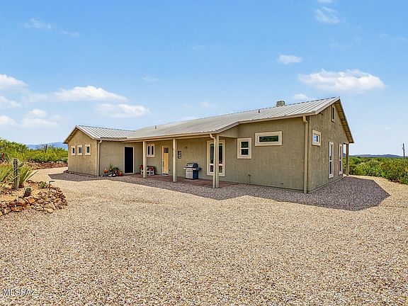 4th image of 47062 E Chuckwagon Ranch Rd