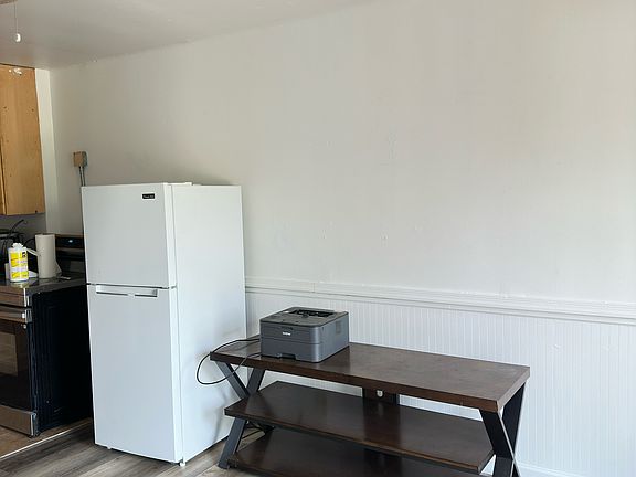4th image of 4830 Schley Ave