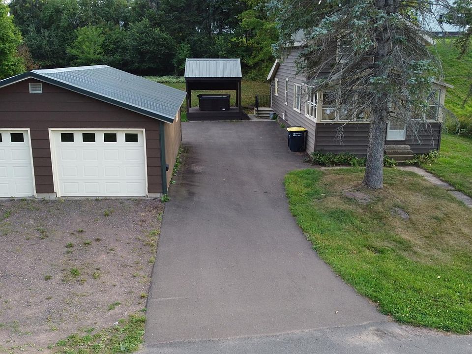 1st image of 307 Gold St
