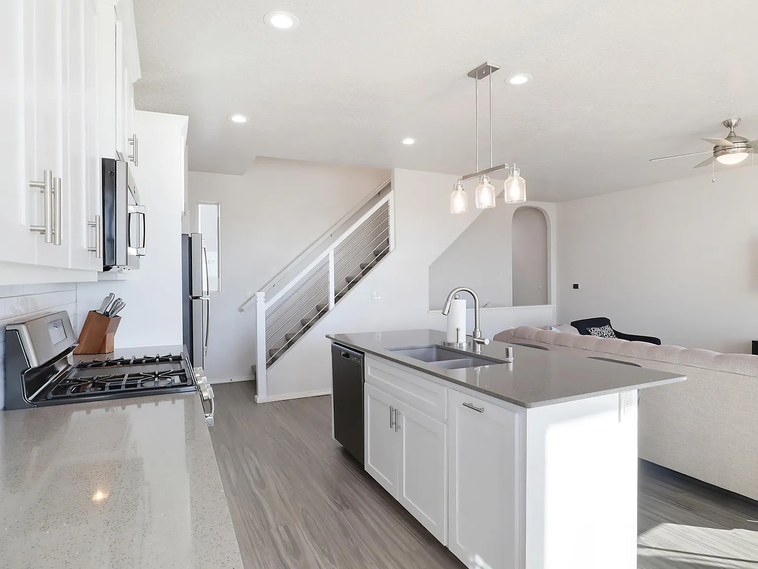 3 bed, 1731 sqft, $2,750 — Photo 1