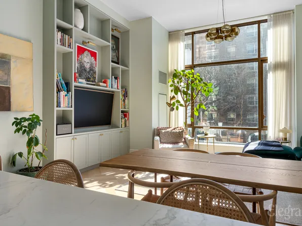 215 East 19th Street 2B image 3 of 19