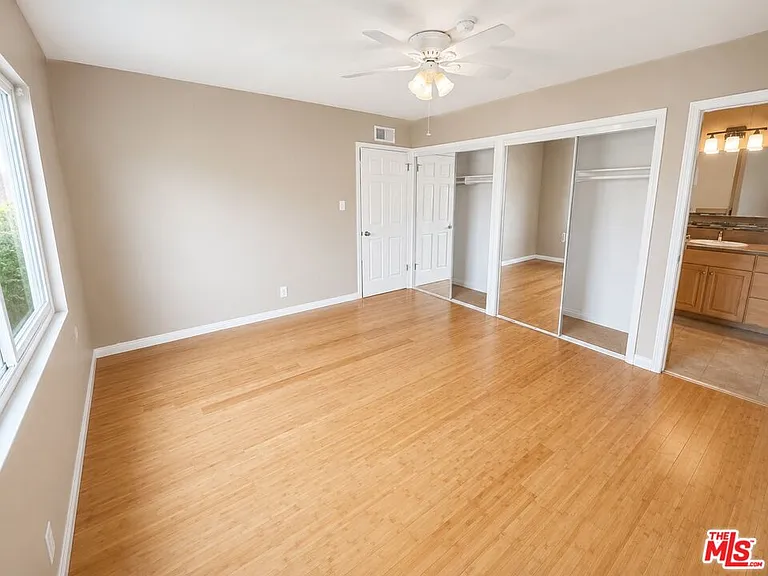 447 S Palm Dr #6 — Photo 6