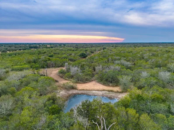 County Road 408, Waelder, TX 78959