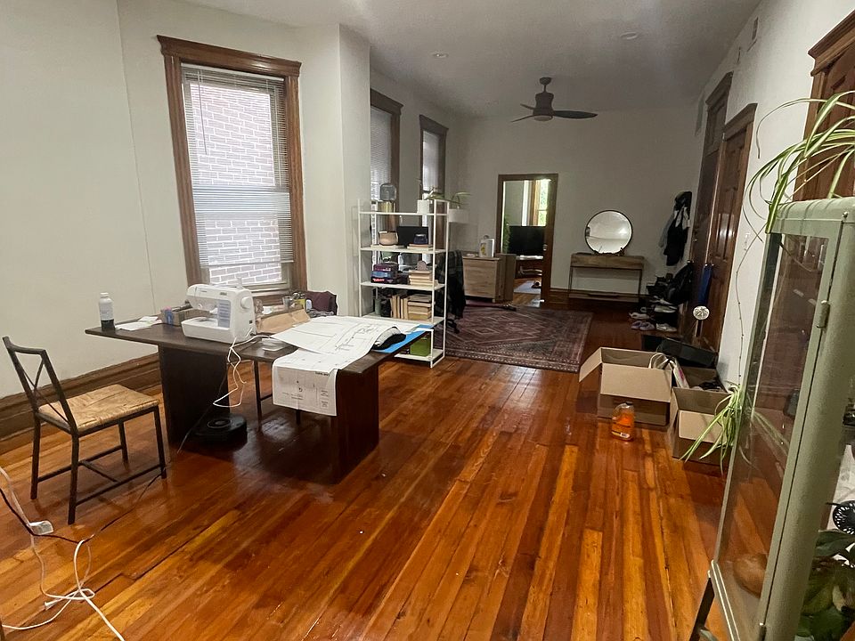 1st image of 1107 W Wrightwood Ave