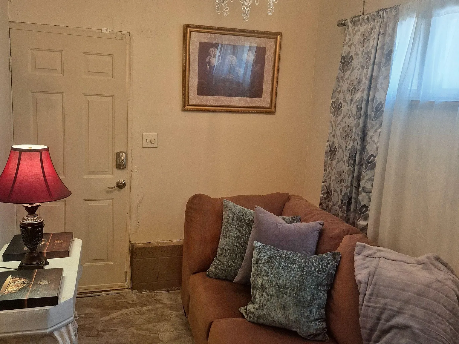 4 bed, 4.0 bath, 1800 sqft, $1,503 — Photo 3