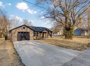 703 S Adams Ave, Aurora, MO 65605