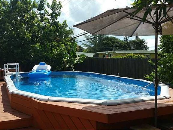 3rd image of 2260 Golden Glades Dr