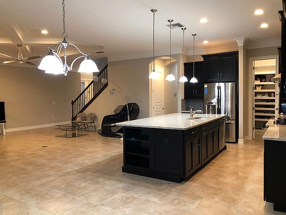 Kitchen / Living Room