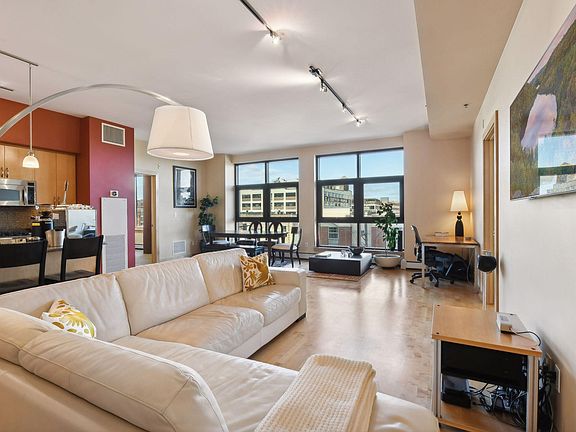 4th image of 401 N 2nd St Unit 423