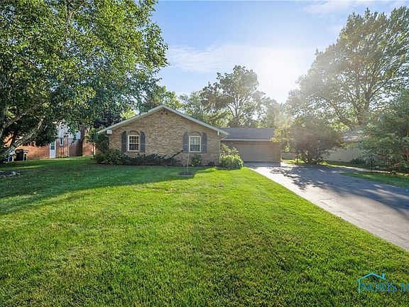 2nd image of 2060 Green Valley Dr