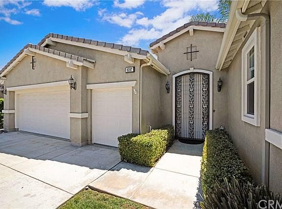 4th image of 8297 Parry Dr