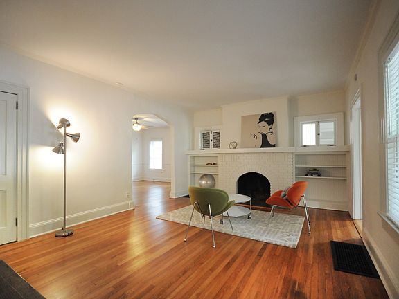 2nd image of 861 Durant Pl NE Floor 1