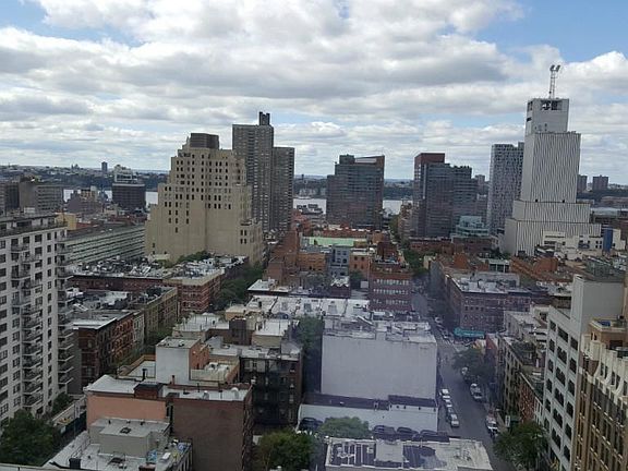 4th image of 310 W 52nd St APT 9H