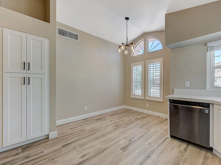272 Comfort Dr — Photo 19