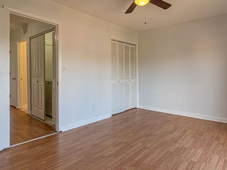 807 7th St #807 — Photo 14