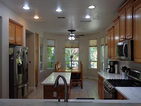 4th image of 111 Perazul Cir