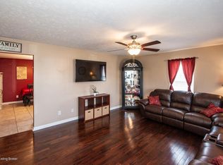 144 Shelvis Ct, Louisville, KY 40229
