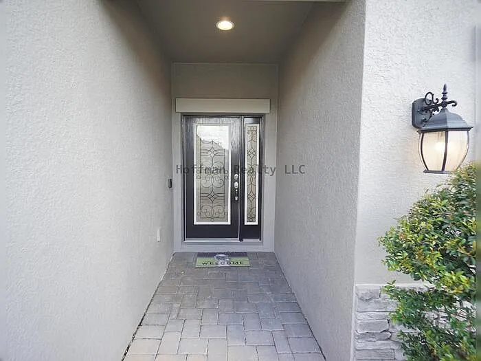 3 bed, 2.0 bath, 1826 sqft, $2,450 — Photo 2