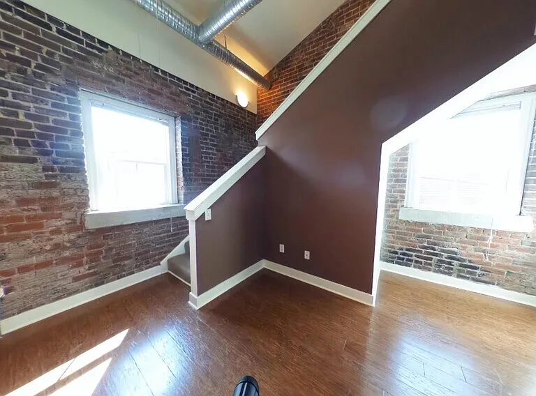 302 N Goshen St #205 — Photo 7