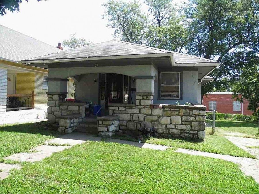 1st image of 107 Chelsea Ave