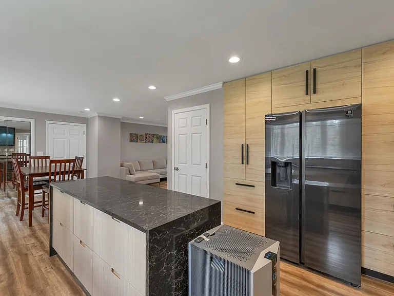 40 Mary Ann Ave — Photo 36