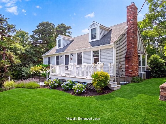 2nd image of 25 Marthas Ln