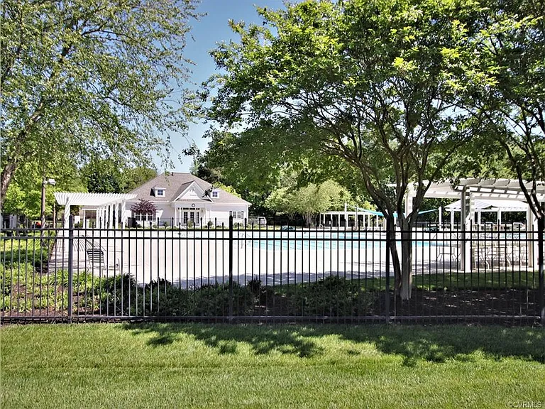 4706 Twin Hickory Lake Dr — Photo 22