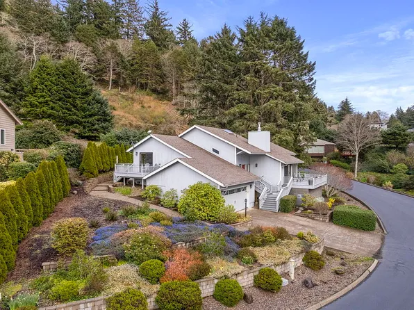 206 Sea Crest Way, Otter Rock, OR 97369