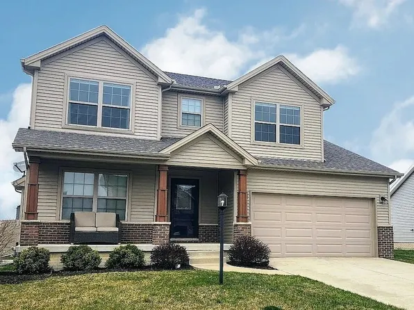 1616 Hunters Ridge Ct, Mahomet, IL 61853