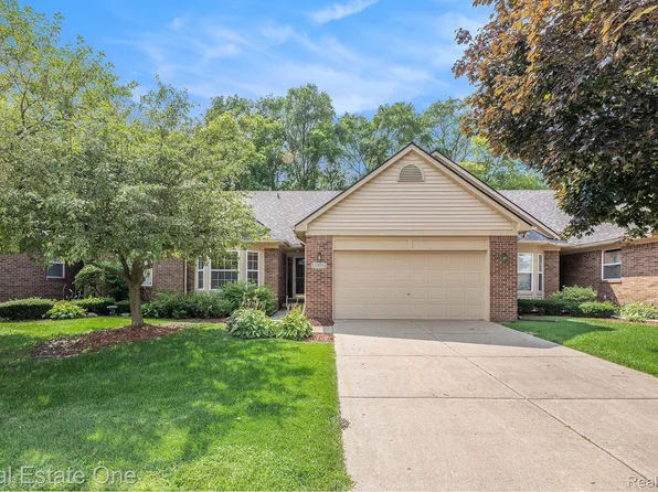 45307 Manor Dr #2, Utica, MI 48317