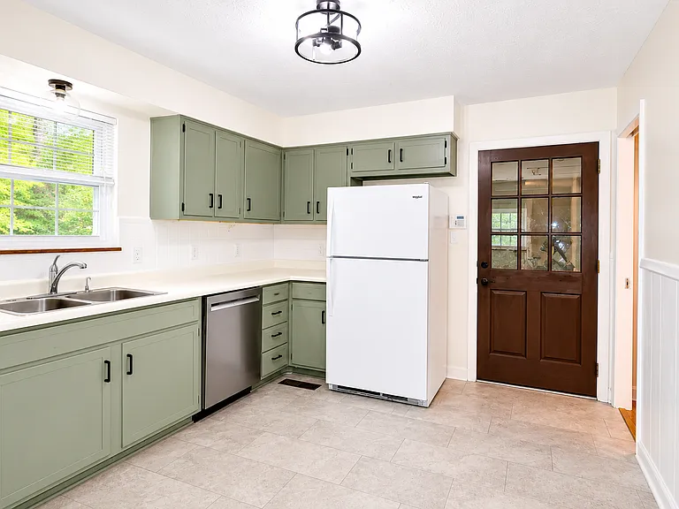10936 Thornton Dr — Photo 14