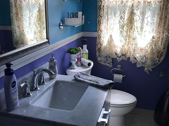 4th image of 38 Reservoir St