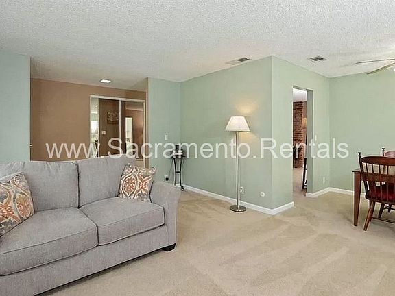 4th image of 855 Regatta Dr