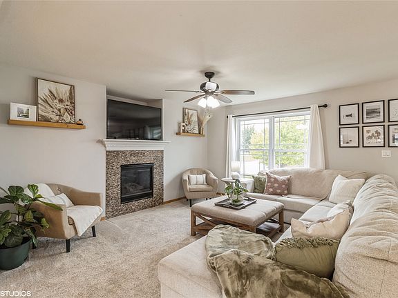 4th image of 4707 NE Briarwood Dr