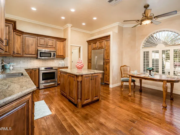 1371 E SHAMROCK Street, Gilbert, AZ 85295