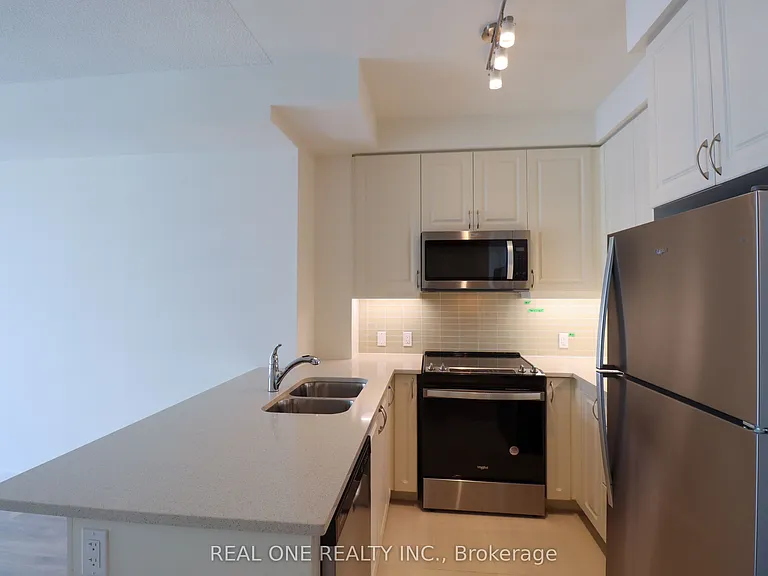 4955 Yonge St #2316 — Photo 10