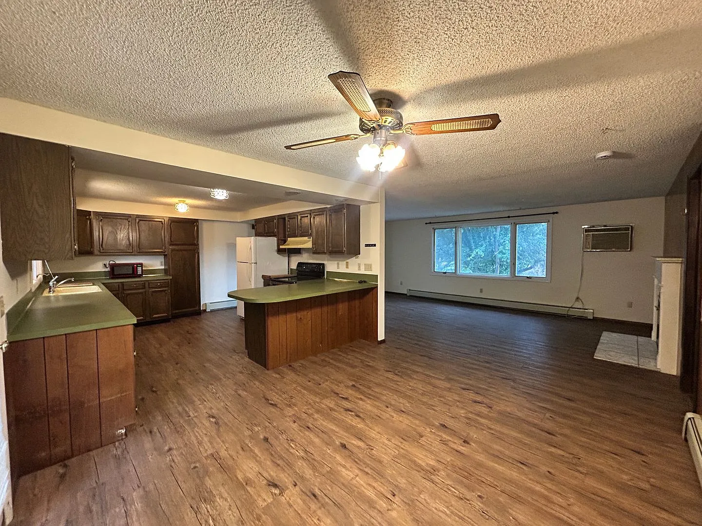 2 Bed, 1 Bath with Garage Space in Missoula — Photo 4